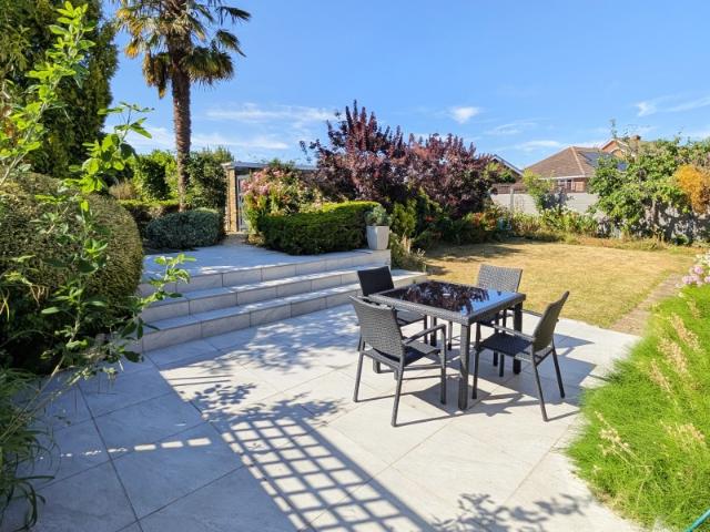 House for rent in West End, Heol-las