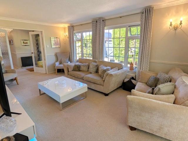 House for rent in West End, Heol-las