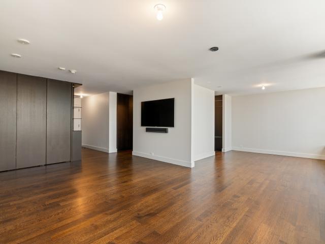 Condo for sale in Chicago Park, Illinois