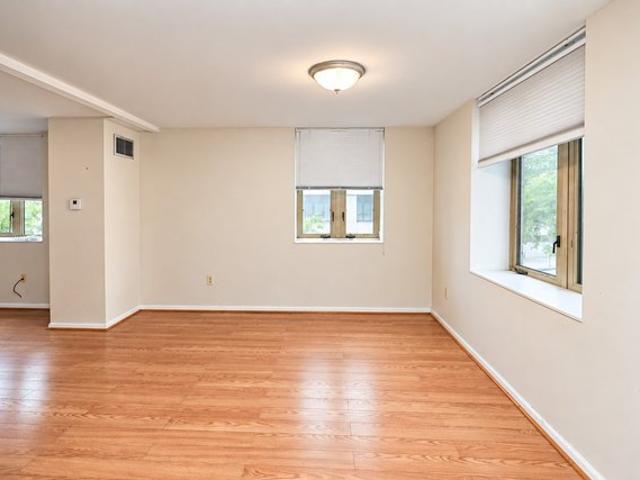 Townhouse for rent in Quincy, Massachusetts