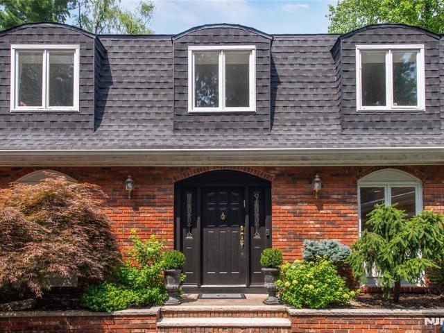 House for sale in Clifton