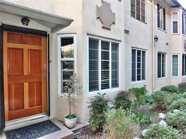 Condo for sale in Long Beach, California