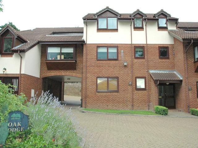 Apartment for rent in Winchmore Hill, Greater London