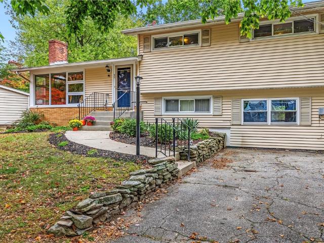 House for sale in Spring Green, Warwick