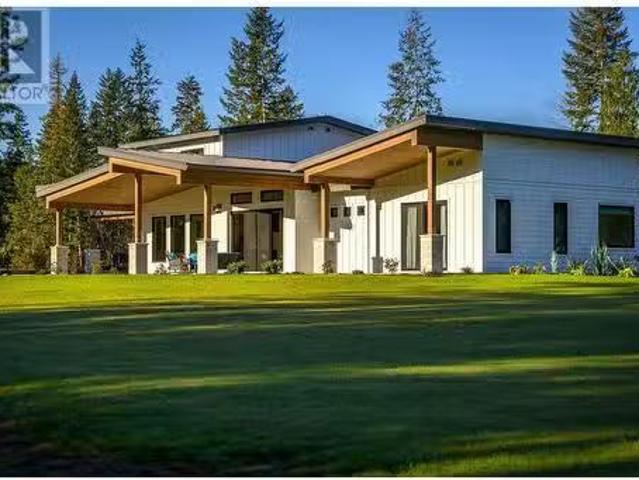 House for sale in Grindrod, British Columbia