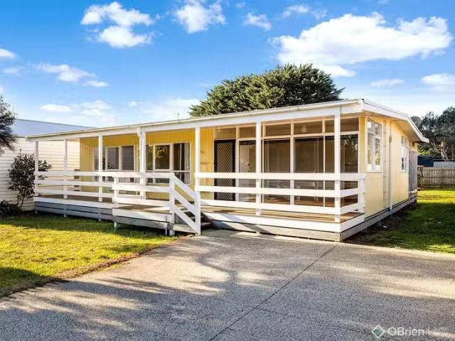 House for rent in Sunset Strip, Victoria