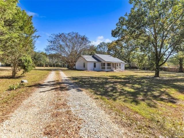 House for sale in Elmore, Alabama