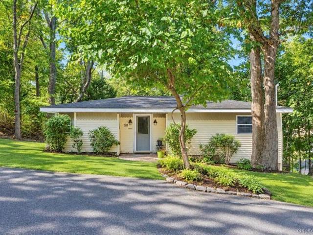 House for sale in Sound Beach, Town of Brookhaven