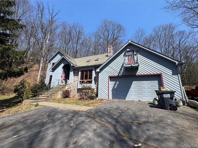 House for sale in Cuddebackville, New York