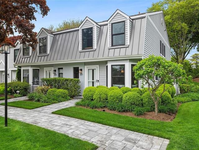 Condo for rent in Southampton