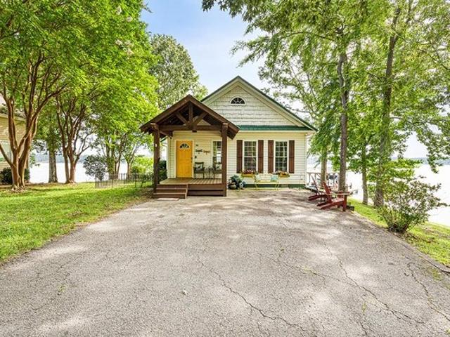 House for sale in Cross Hill, South Carolina