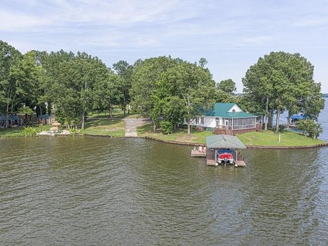 House for sale in Cross Hill, South Carolina