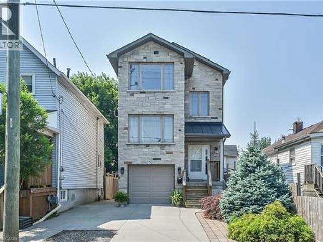 House for sale in Ancaster, Ontario