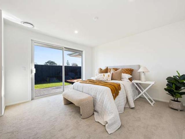 House for sale in Chaslands, Canterbury