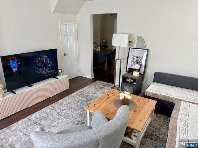 Condo for sale in Lodi, New Jersey