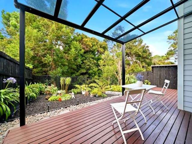 Townhouse for sale in Paremoremo