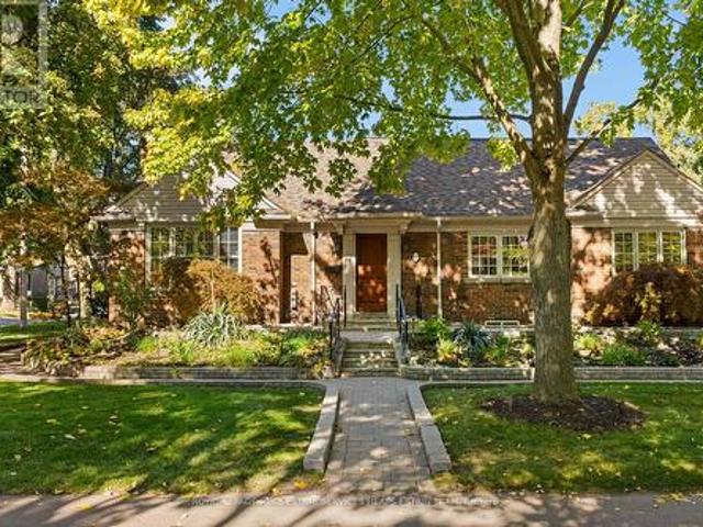 House for sale in Etobicoke—Lakeshore, Toronto