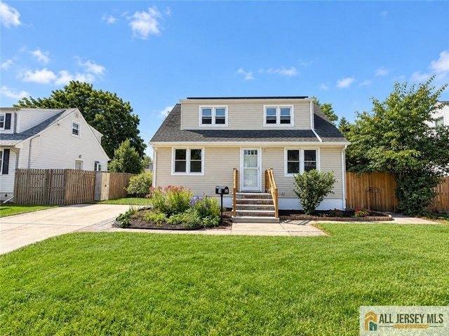 House for sale in East Brunswick, New Jersey