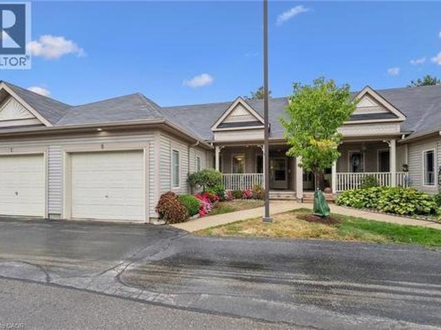 House for sale in Stanley Park, Kitchener