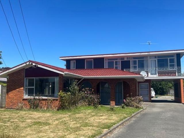 House for rent in Chaslands, Canterbury