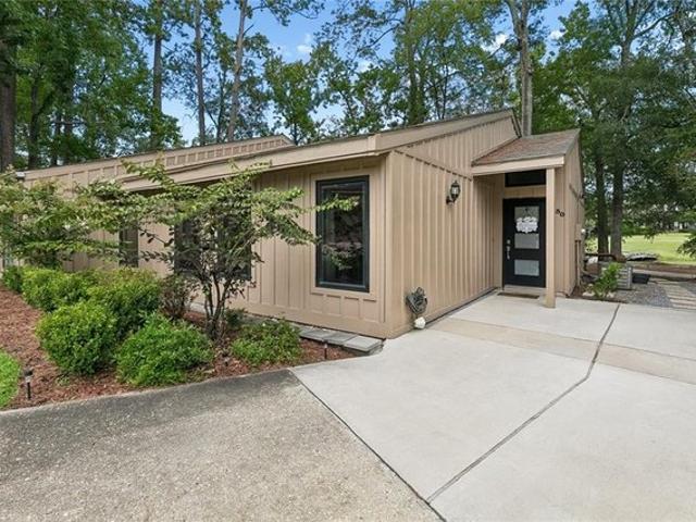 Condo for sale in Mandeville, Louisiana