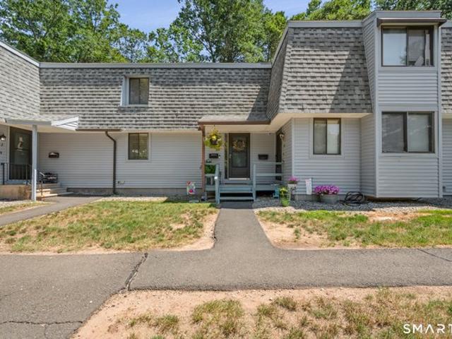 Townhouse for sale in Plainville, Connecticut