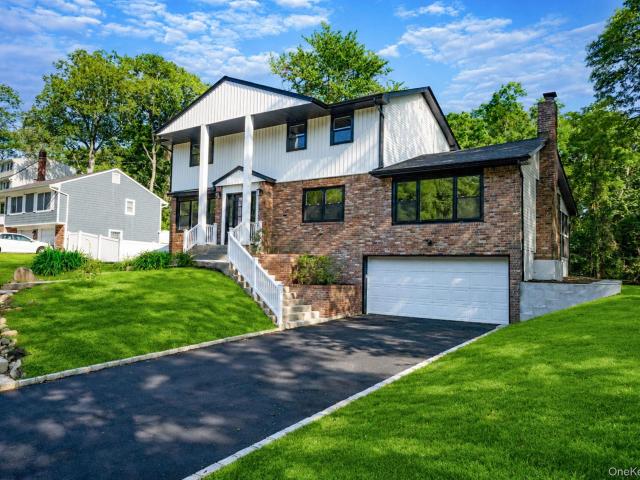 House for sale in Smithtown, New York