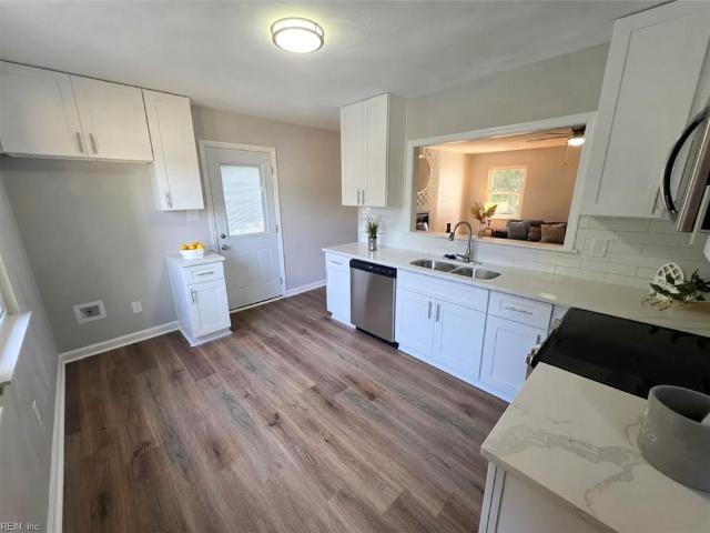House for sale in Armstrong Gardens, Hampton