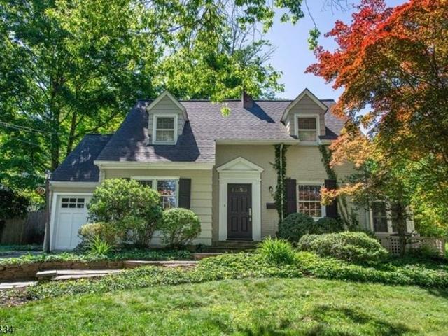 House for sale in Summit, New Jersey