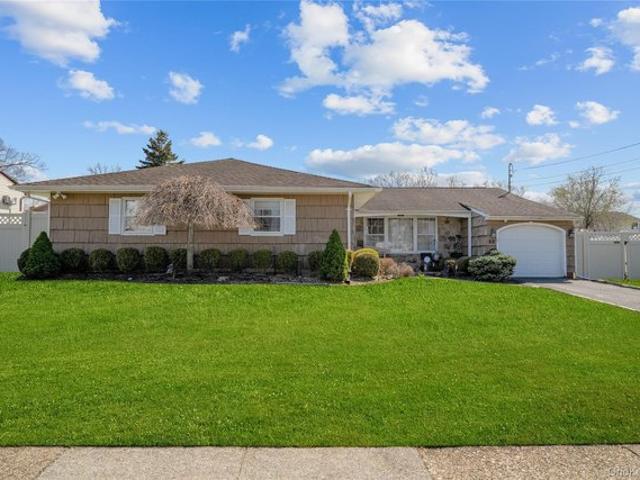 House for sale in Centereach, New York