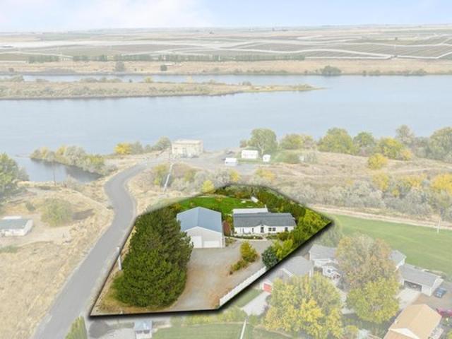 House for sale in Burbank, Washington