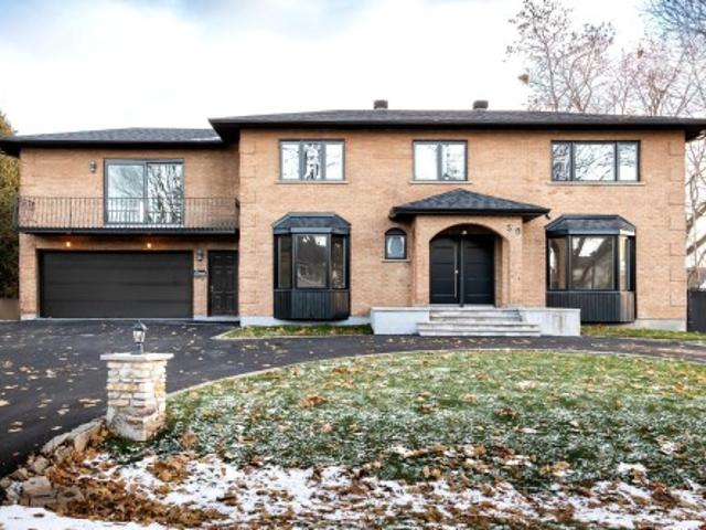 House for sale in Kirkland, Quebec