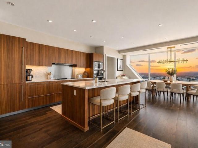 Condo for sale in Philadelphia, Pennsylvania
