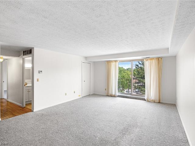 Condo for sale in Berea, Ohio