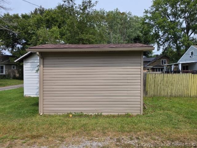 House for sale in Pekin, Indiana