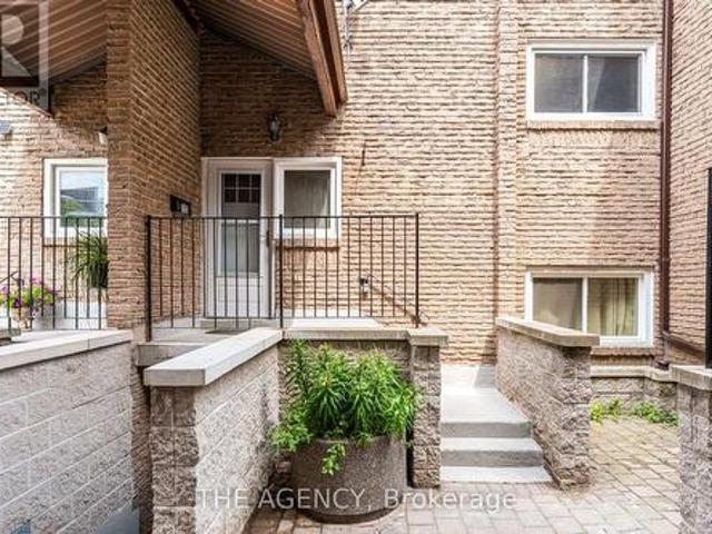 Townhouse for sale in Woburn, Ontario