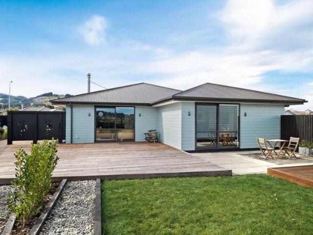 House for sale in Otakou