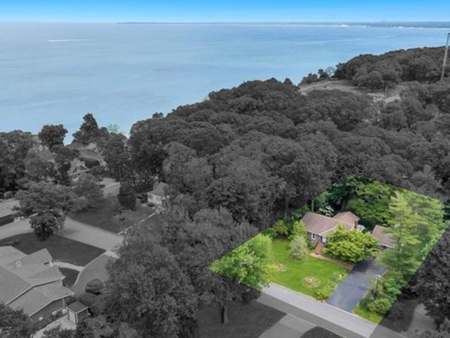 House for sale in Huntington, New York
