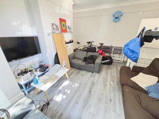 House for rent in Headingley Hill, Headingley