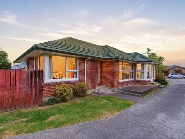 House for sale in Chaslands, Canterbury