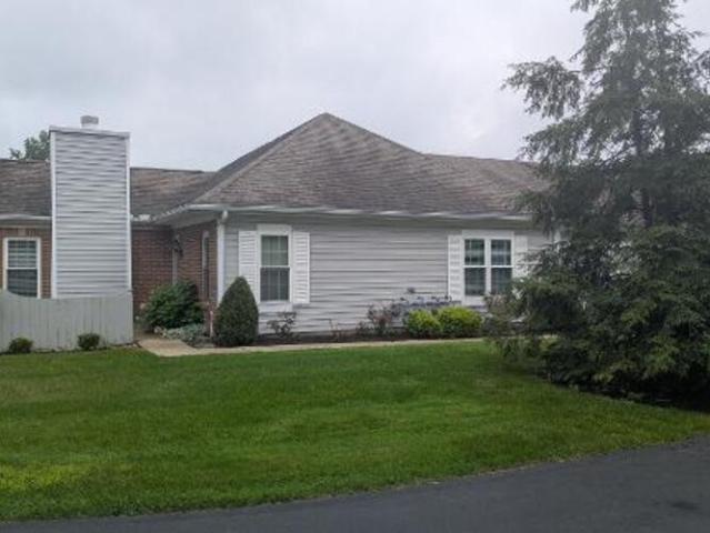 Condo for sale in Strafford Green, Canfield