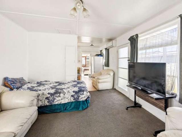 House for sale in Owhata, Oroua County