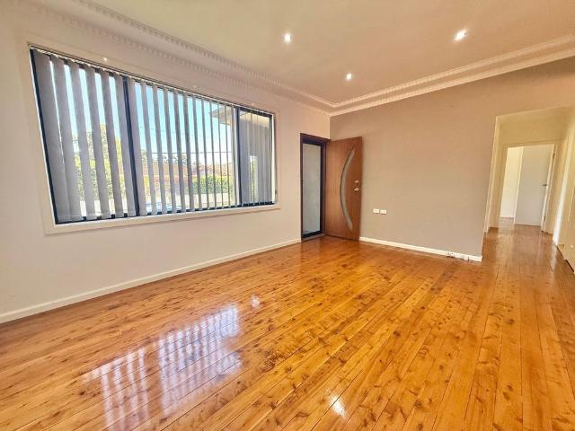 House for rent in Wollongong West, New South Wales