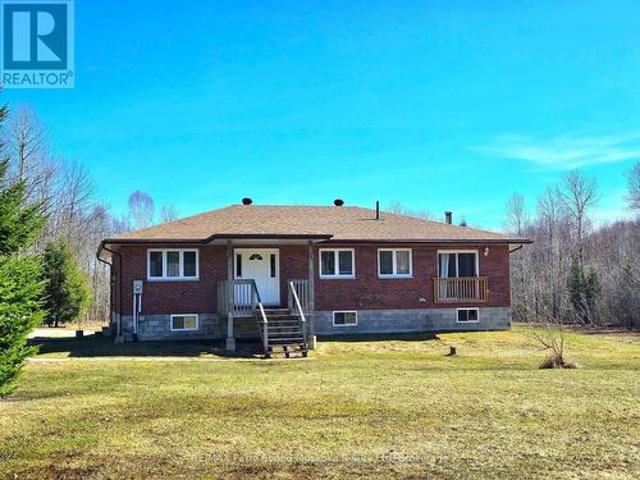 House for sale in Ontario