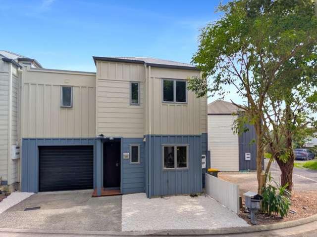 Townhouse for sale in New Lynn