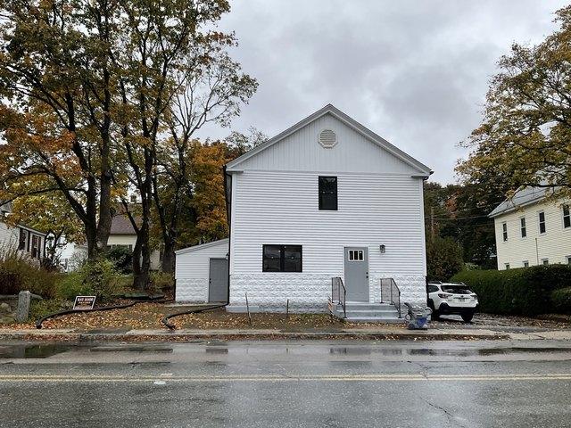 House for sale in Uxbridge, Worcester County