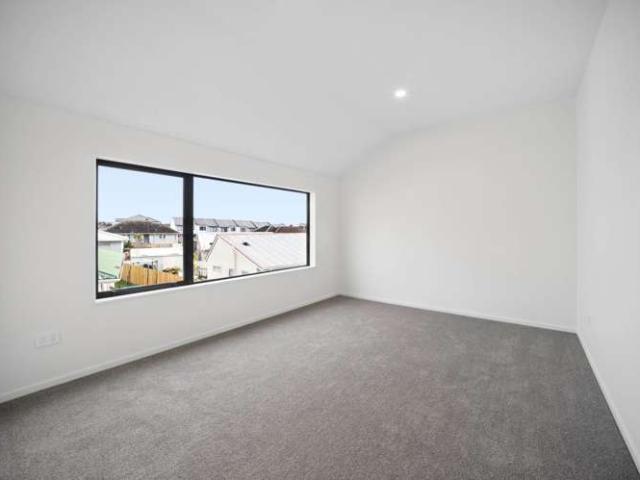 Townhouse for sale in Kelston, Oroua County