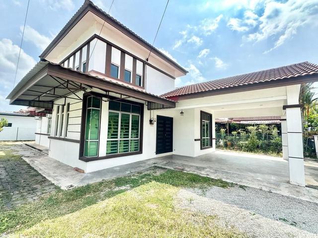 Bungalow for sale in Krubong, Malaka