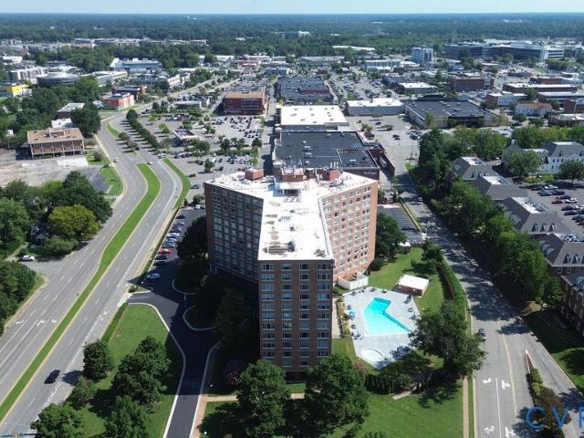 Condo for sale in Willow Lawn Shopping Center, Richmond