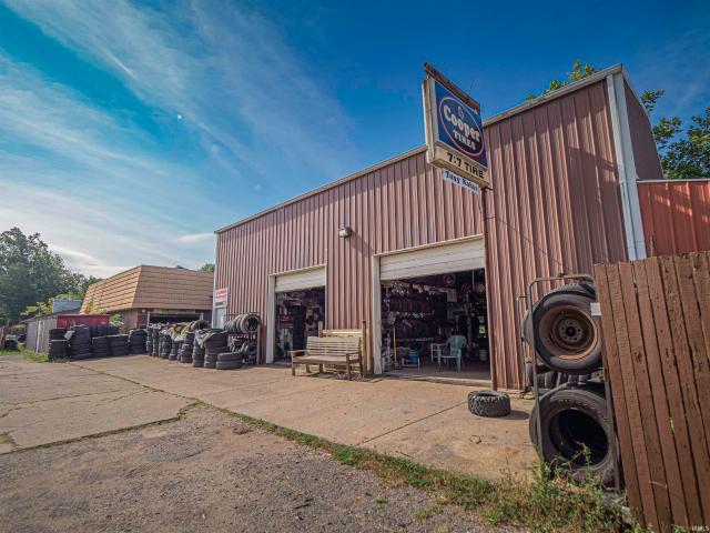 Commercial for sale in Evansville, Indiana